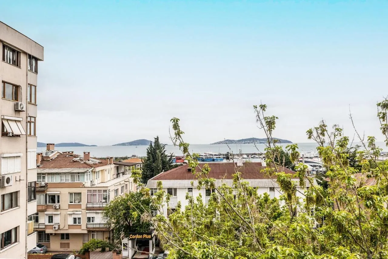 Chic Sea View Flat On Bagdat Avenue In Bostanci Daire İstanbul